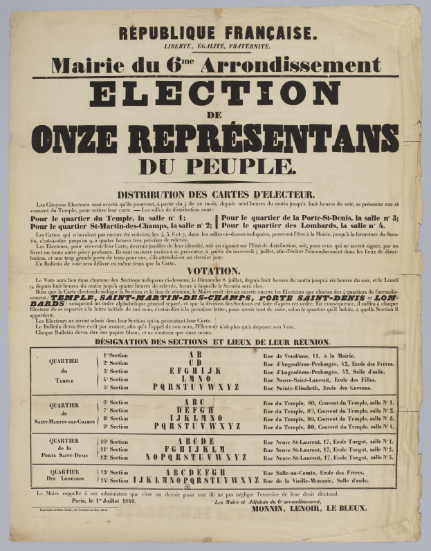 Eine schwarz-weiße Zeitung mit dem Bild eines Mannes und einer Wahlurne.