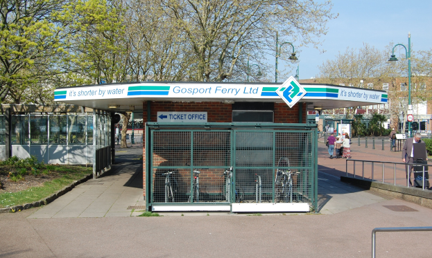 POL-SI: Nach Handballspiel in Ferndorf: Mannschaftsbus aus Nordhorn Stundenlang Feststecken - #polsiwi