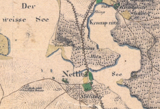 Detailierte alte Karte von Nettlitz, Deutschland, zeigt Straßen, Gebäude und Sehenswürdigkeiten mit Textanmerkungen.