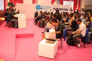 Kyle Cooke macht schockierendes Verabredungseingeständnis bei der 'Virtual Reali-Tea'-Podcast-Aufnahme im Cannes Lions
