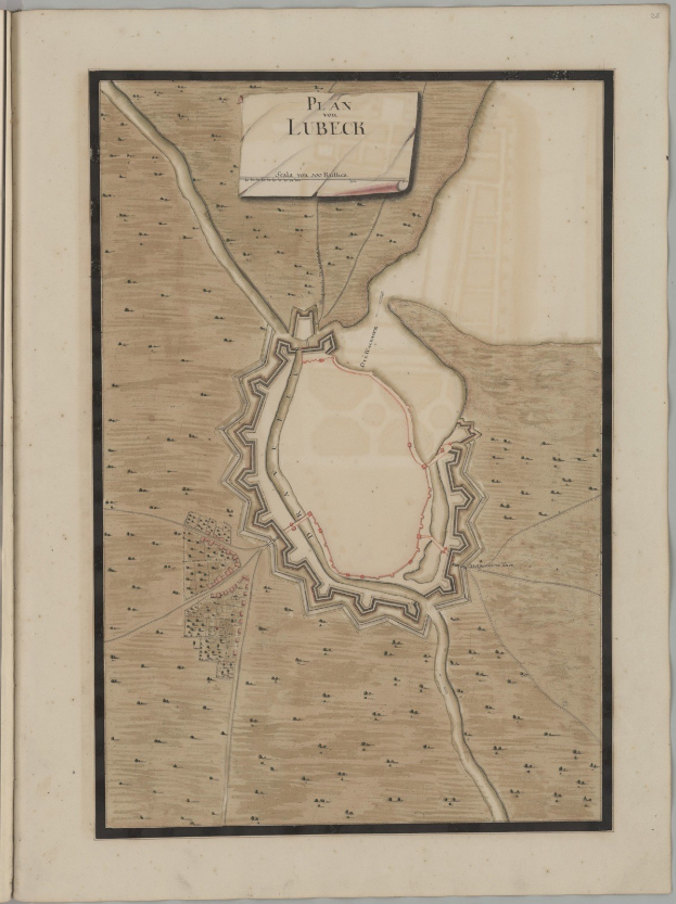 Ein abgenutztes Buch mit einer detaillierten historischen Karte von Lübeck, Deutschland, das sichtbare Straßen, Gebäude und Sehenswürdigkeiten zeigt und von Texten über die Bevölkerung, Geschichte und Kultur der Stadt begleitet wird.