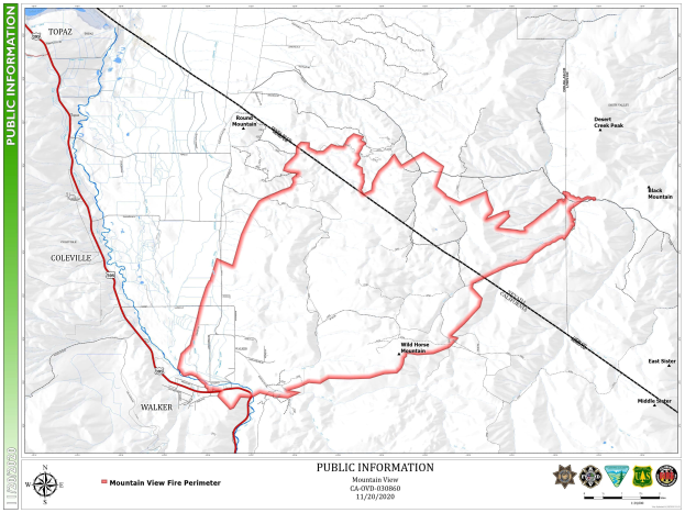 Ein detaillierter Lageplan einer geplanten Bergwanderstrecke mit Markierungen, Text und Logos auf einem Plakat.